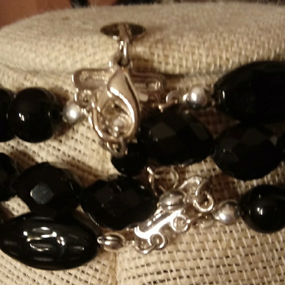 Macys white house chocker - Picture 4 of 8